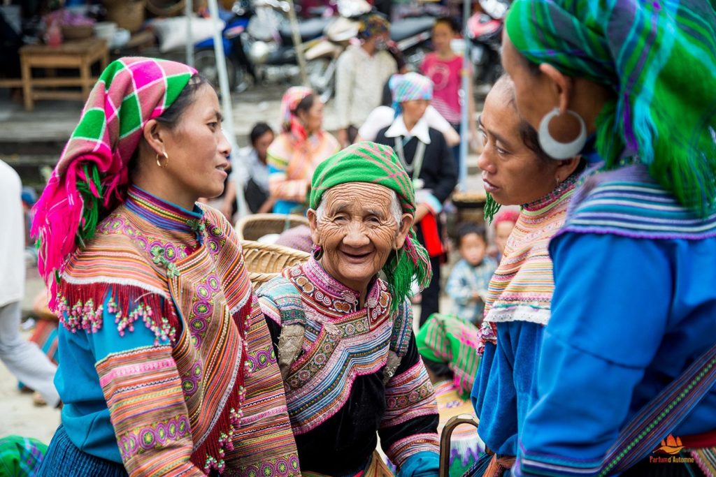 Femmes Hmong au marché de Bac Ha, Province de Lao Cai, Vietnam