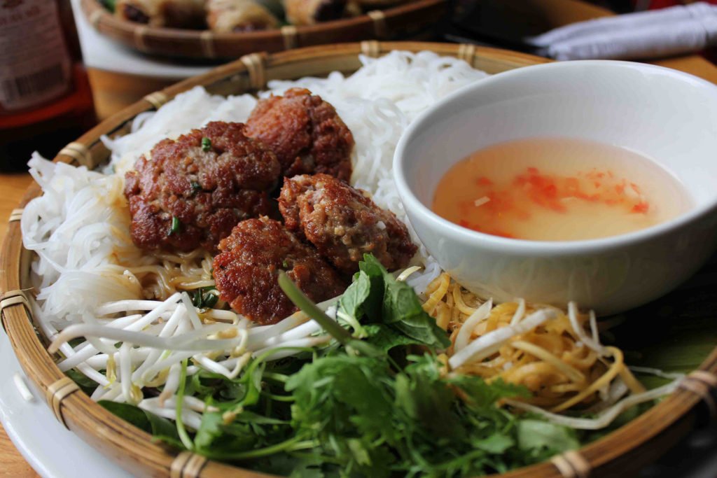 Bun Cha, plat typique Hanoien, Vietnam