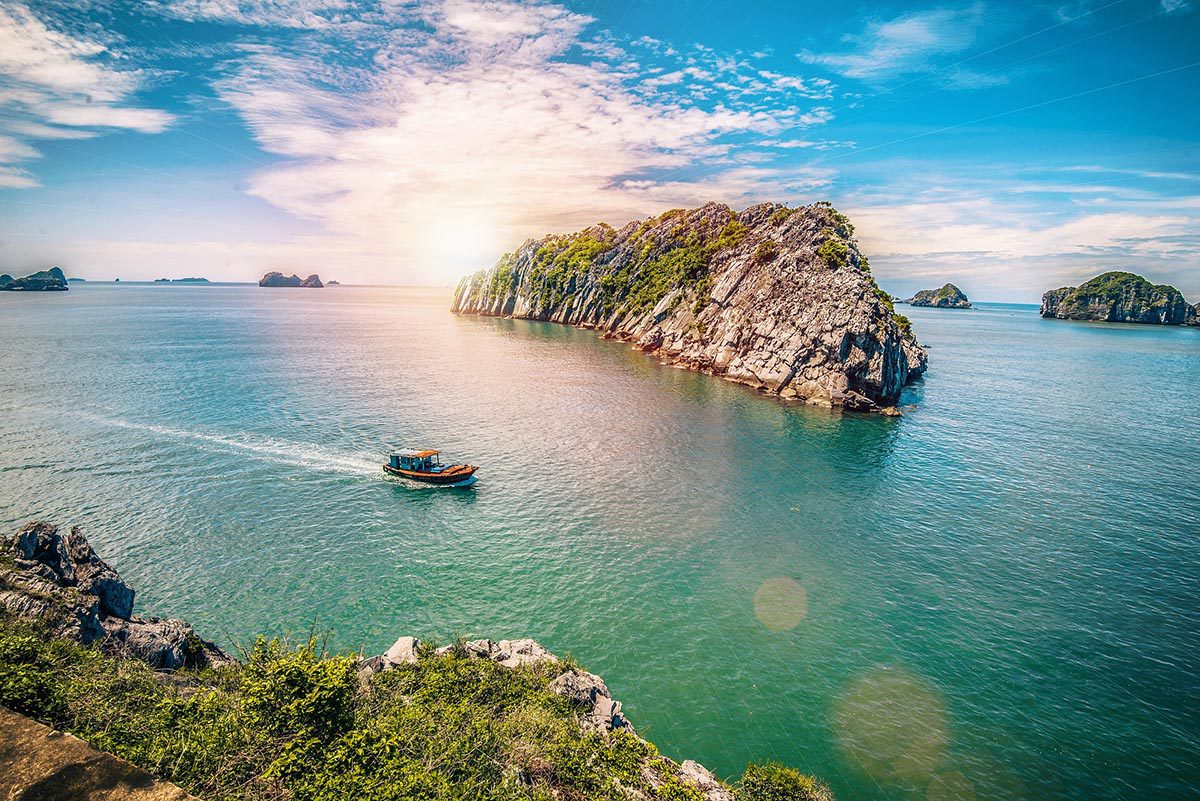 Paysages spectaculaires de l'ile de Cat Ba, Vietnam