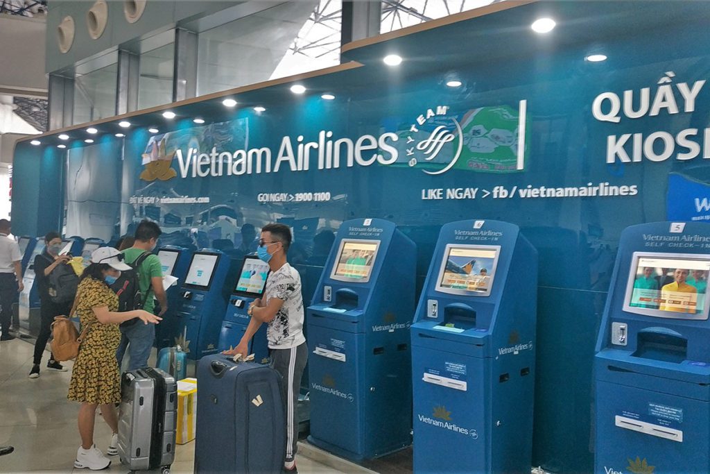 Les bornes numériques d'enregistrement Vietnam Airlines