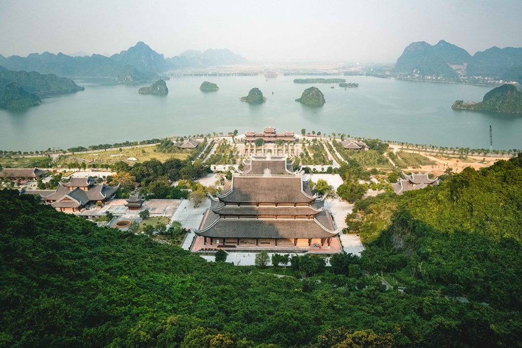 Site de Tam Chuc depuis la pagode de Jade