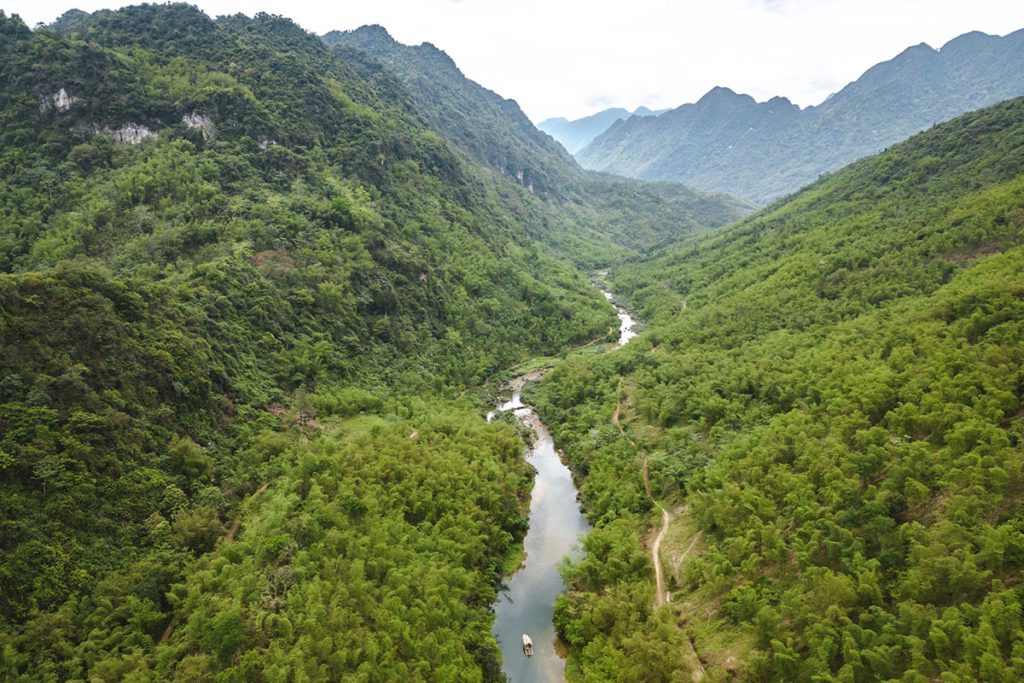 Le couvert forestier de la réserve naturelle de Pu Luong