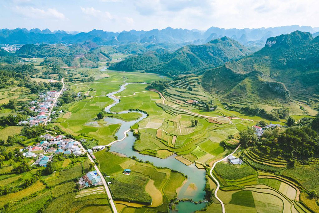Vue aérienne de la vallée de La vallée de Phong Nam, Cao Bang, Vietnam