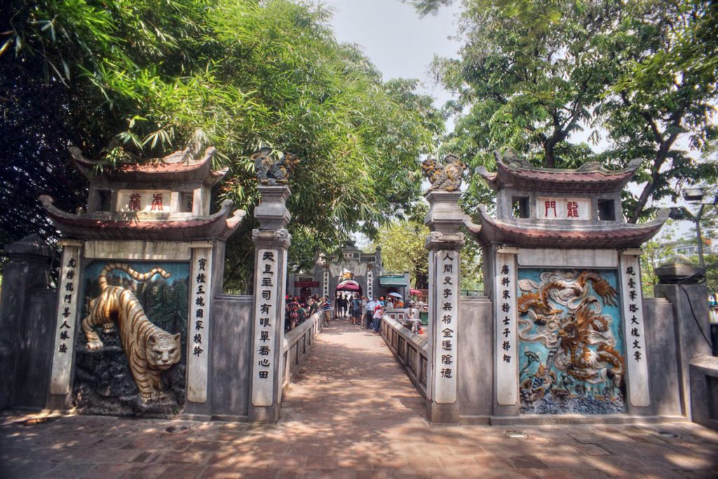 Entrée du temple Ngoc Son du lac Hoan Kiem, Hanoi, Vietnam