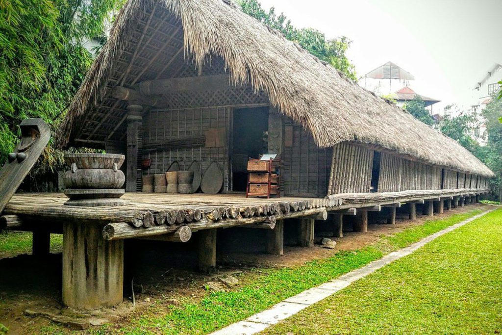Reconstitution maison traditionnelle, Musée ethnologie de Hanoi
