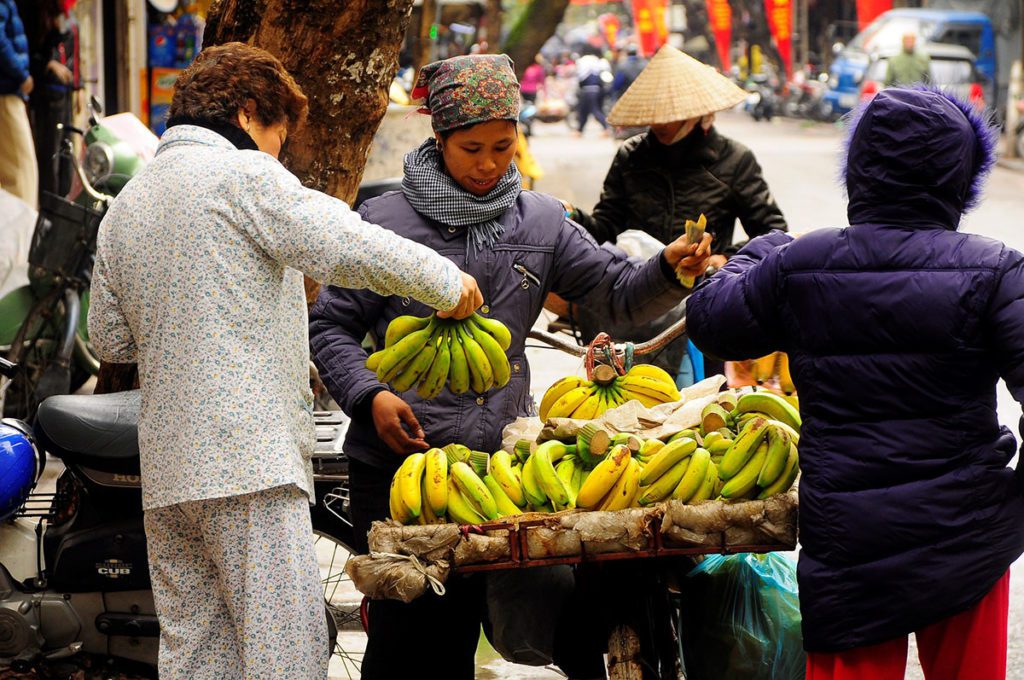 Marchande de bananes à Hanoi