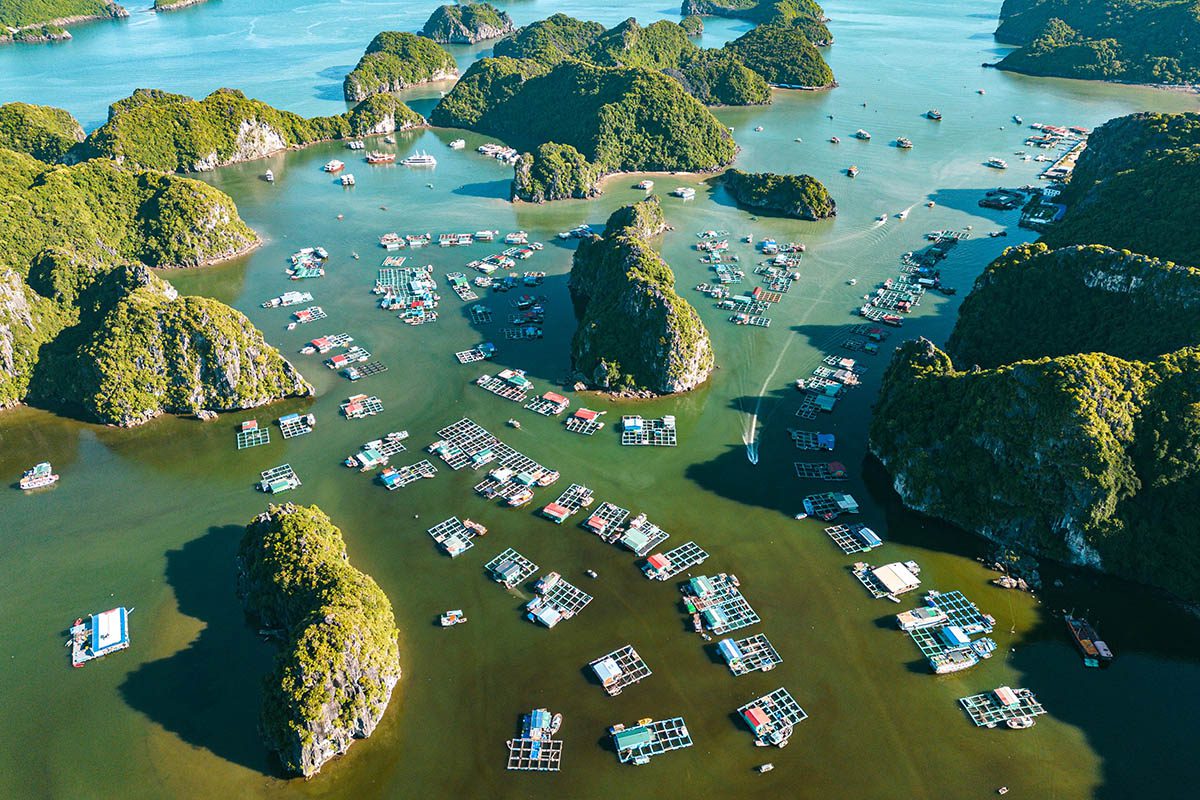 La baie de Lan Ha vue du ciel, Vietnam