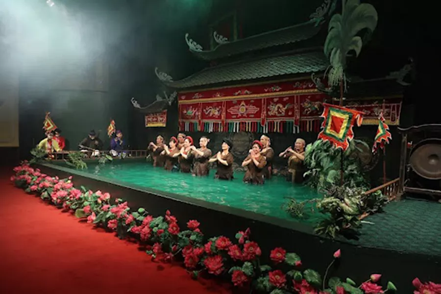 La scène du théâtre du Lotus à Hanoi