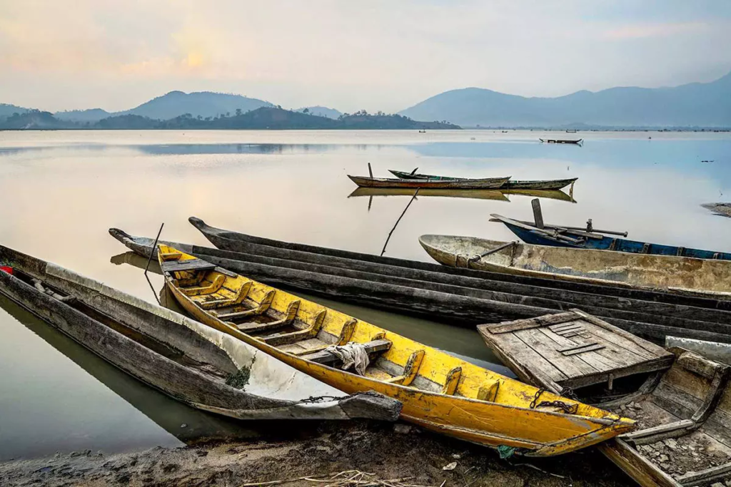 Le lac Lak, près de Dak Lak, Hauts Plateaux du Vietnam