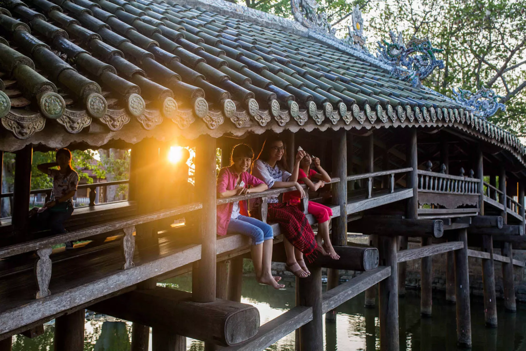 Le pont couvert de Thanh Toan près de Hue