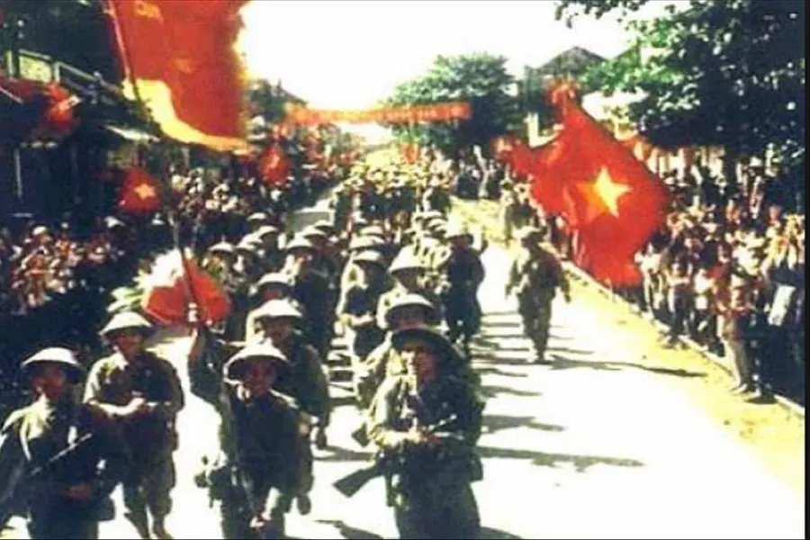 Đoàn quân thắng trận trở về Thủ đô ngày 10/10/1954