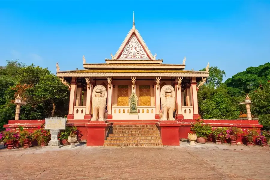 Wat-Phnom-1