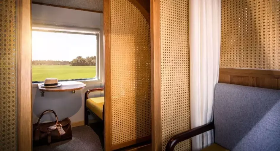 Train The Vietage Luxury