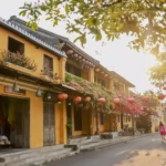 Rue de Hoi An au petit matin, Vietnam